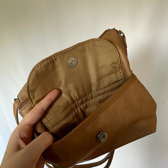 Multi Sac crossbody leather tripple compartment crossover adjustable straps - Picture 8 of 9